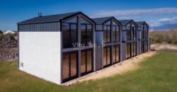 ZATON, NOVOGRADNJA, KUĆA U NIZU, BAZEN, PARKING!