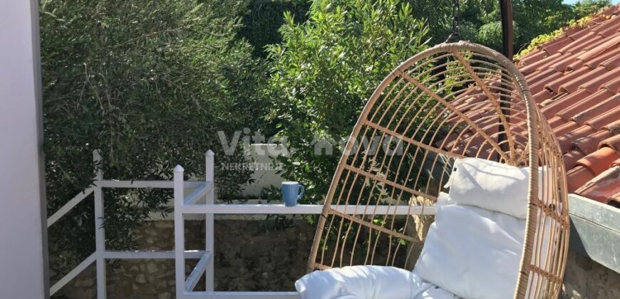 DIKLO, DUGOROČNO! KUĆA + GARAŽA, MIRNI DIO!