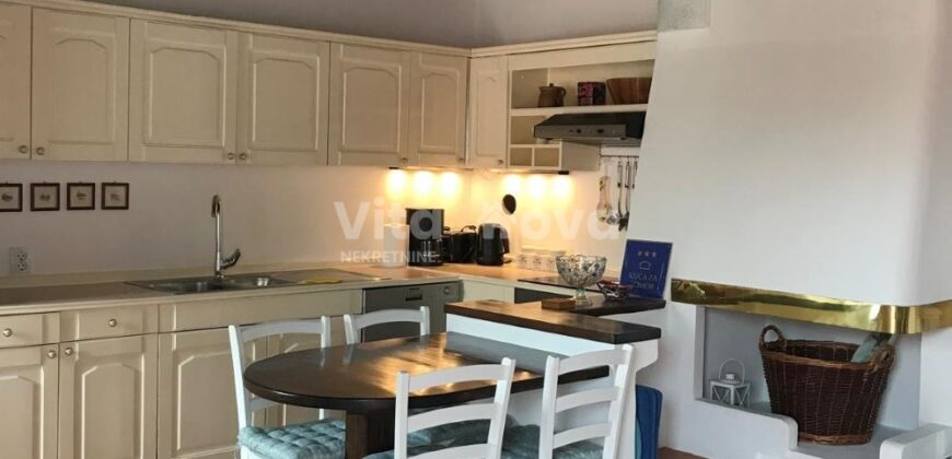 DIKLO, DUGOROČNO! KUĆA + GARAŽA, MIRNI DIO!