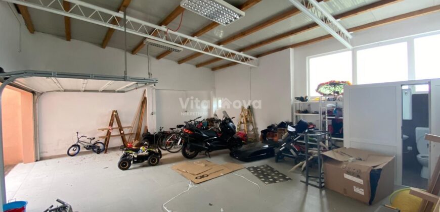 SMILJEVAC- SAMOSTOJEĆA, PRILIKA!