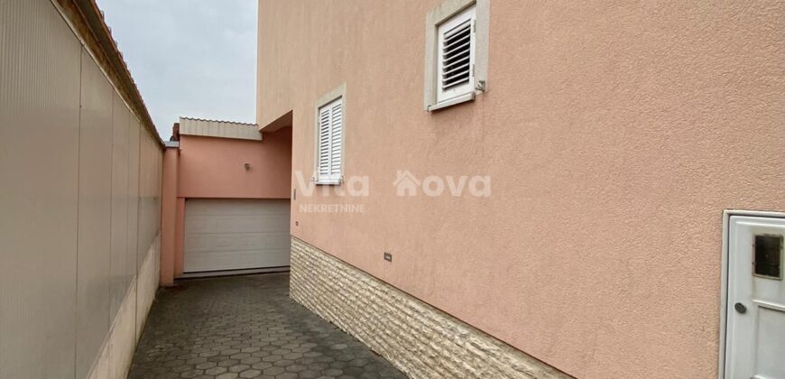 SMILJEVAC- SAMOSTOJEĆA, PRILIKA!