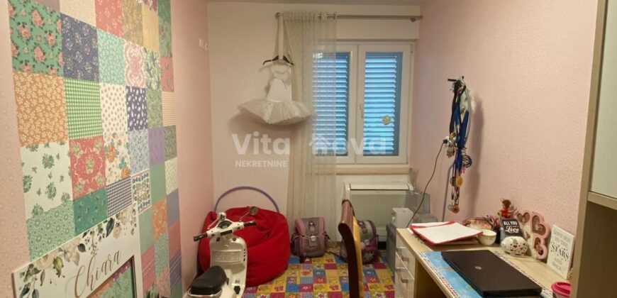 SMILJEVAC- SAMOSTOJEĆA, PRILIKA!