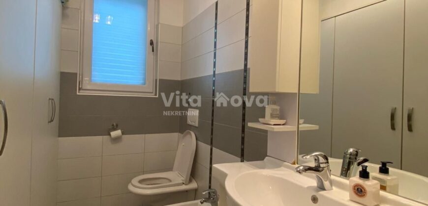 SMILJEVAC- SAMOSTOJEĆA, PRILIKA!