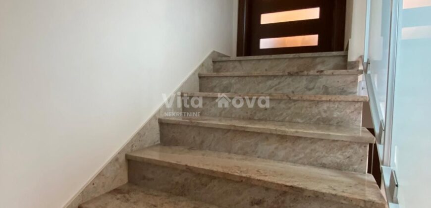 SMILJEVAC- SAMOSTOJEĆA, PRILIKA!