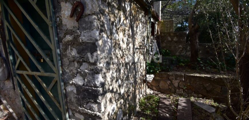 POSEDARJE, SNIŽENO!, POGLED NA MORE!