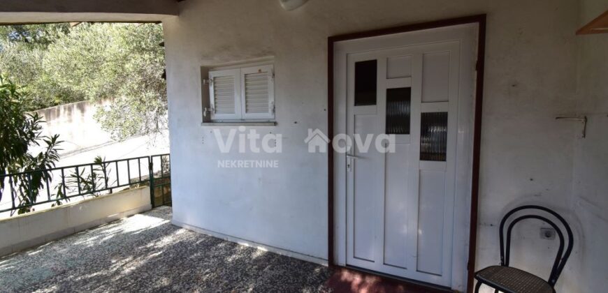 POSEDARJE, SNIŽENO!, POGLED NA MORE!