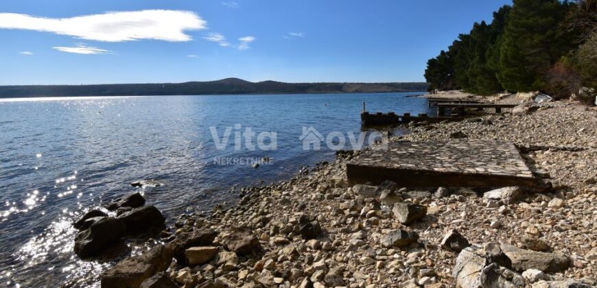 POSEDARJE, SNIŽENO!, POGLED NA MORE!