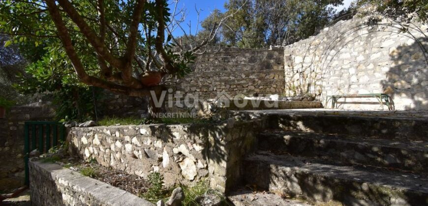 POSEDARJE, SNIŽENO!, POGLED NA MORE!