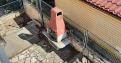 GORNJI KARIN, SNIŽENO! KUĆA S TRI STAMBENE JEDINICE, 180 m OD MORA