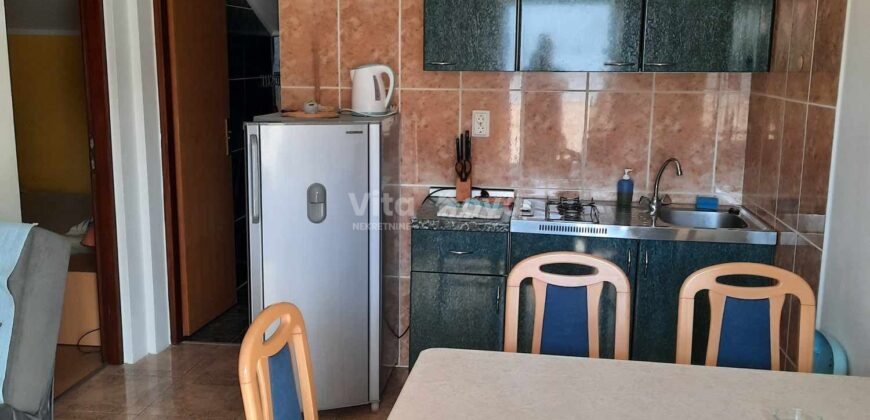 GORNJI KARIN, SNIŽENO! KUĆA S TRI STAMBENE JEDINICE, 180 m OD MORA