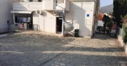 GORNJI KARIN, SNIŽENO! KUĆA S TRI STAMBENE JEDINICE, 180 m OD MORA