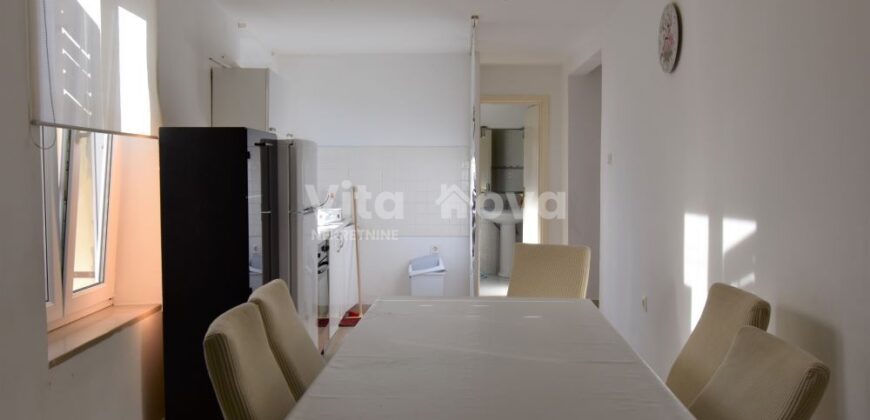 POLUOTOK, 85 m2, 3-SOBAN, PRILIKA!