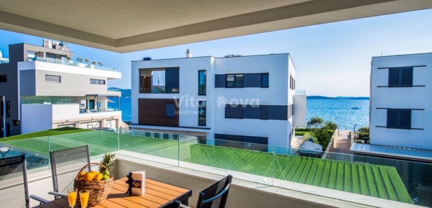 SUKOŠAN, 2-SOBAN, DO 01.06., MOŽE I NA KRAĆE