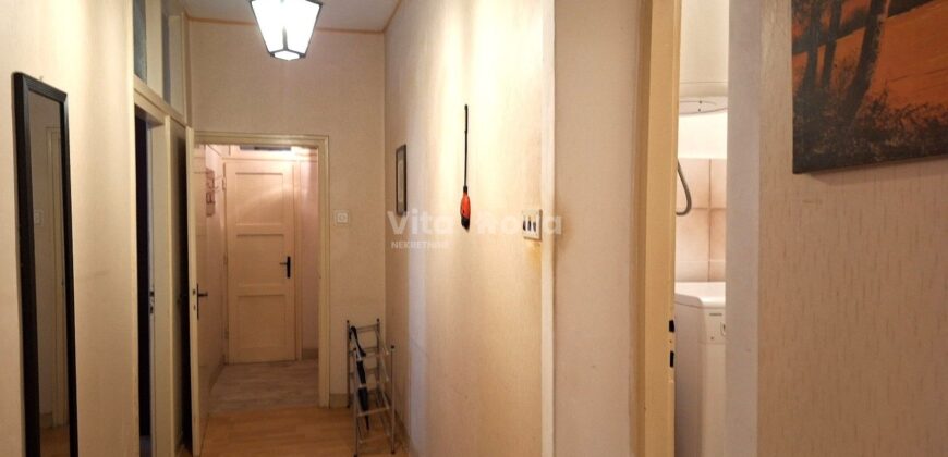 POLUOTOK, 62 m2, IDEALNO ZA URED