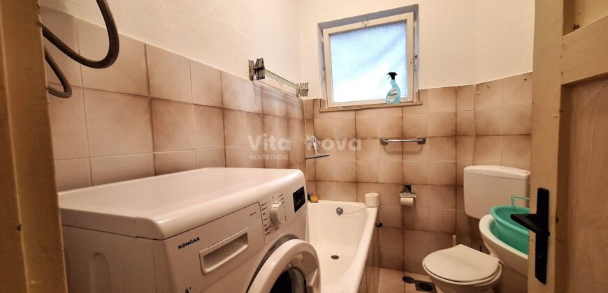 POLUOTOK, 62 m2, IDEALNO ZA URED