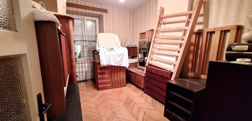 POLUOTOK, 62 m2, IDEALNO ZA URED