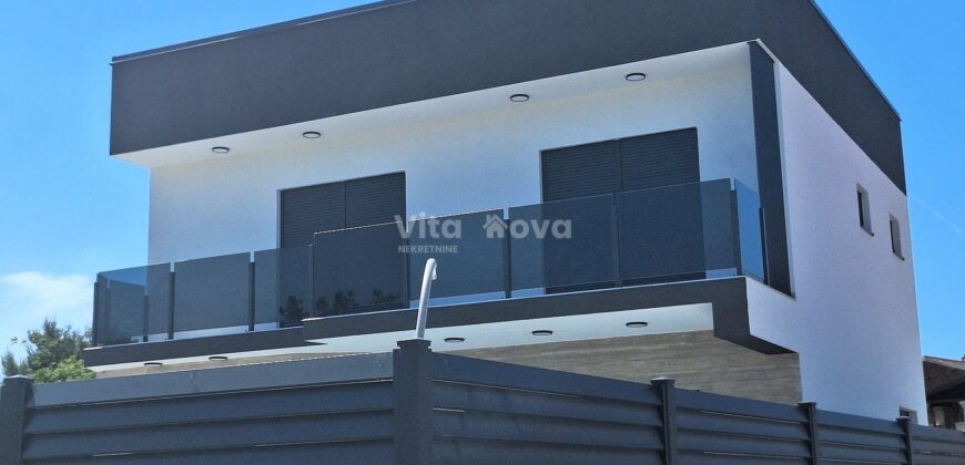 VIR, NOVOGRADNJA, BAZEN, KOMPLETNO OPREMLJENA!