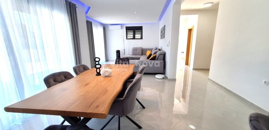 VIR, NOVOGRADNJA, BAZEN, KOMPLETNO OPREMLJENA!