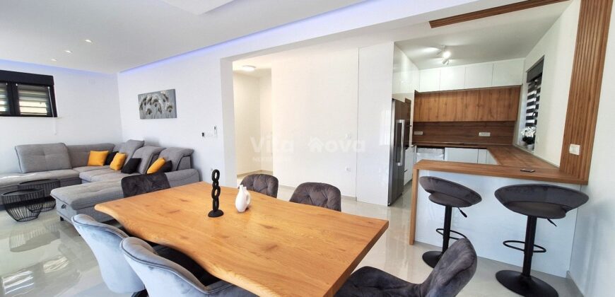 VIR, NOVOGRADNJA, BAZEN, KOMPLETNO OPREMLJENA!