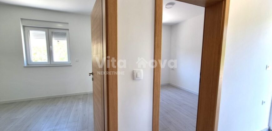 VIR, NOVOGRADNJA, 2 SP. SOBE, DVORIŠTE, MIRNI DIO!