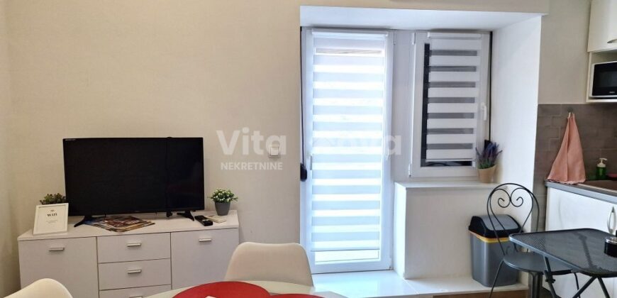 NIN- CENTAR, OD 01.10., DUGOROČNO,JEDNOSOBAN