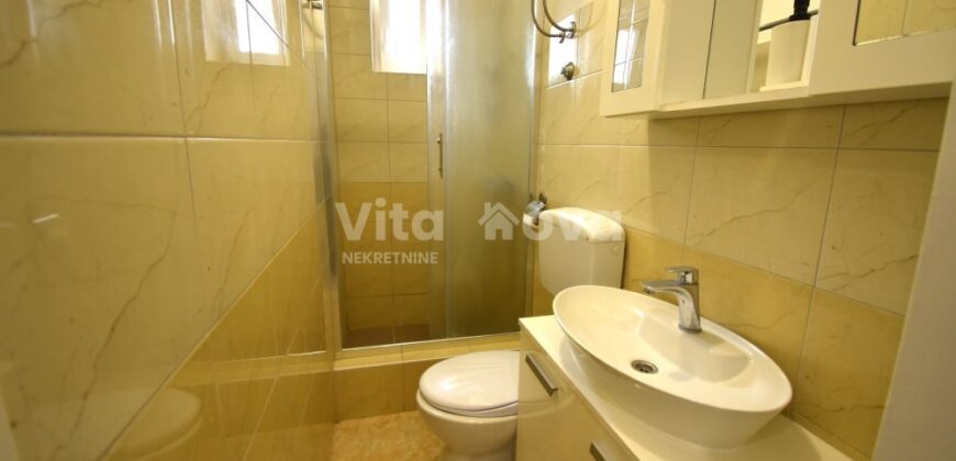 NIN- CENTAR, OD 01.10., DUGOROČNO,JEDNOSOBAN