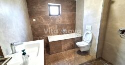 PRIVLAKA- NOVOGRADNJA, STAN S VRTOM, BLIZINA CENTRA!