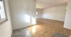 BORIK/ MOCIRE-SNIŽENO! 3-SOBAN, VRHUNSKA LOKACIJA!