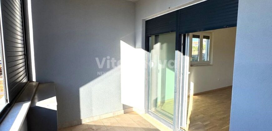 BORIK/ MOCIRE-SNIŽENO! 3-SOBAN, VRHUNSKA LOKACIJA!