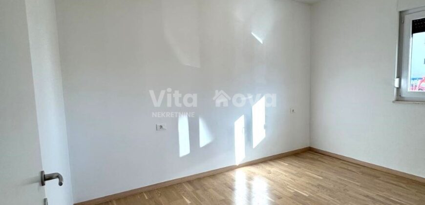 BORIK/ MOCIRE-SNIŽENO! 3-SOBAN, VRHUNSKA LOKACIJA!