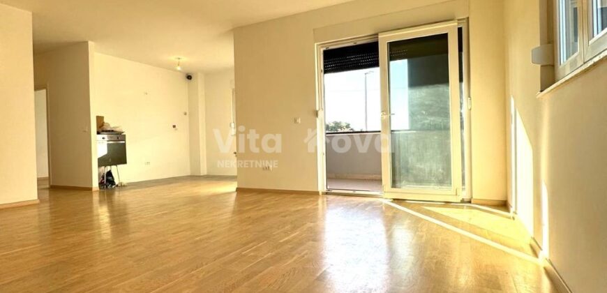 BORIK/ MOCIRE-SNIŽENO! 3-SOBAN, VRHUNSKA LOKACIJA!