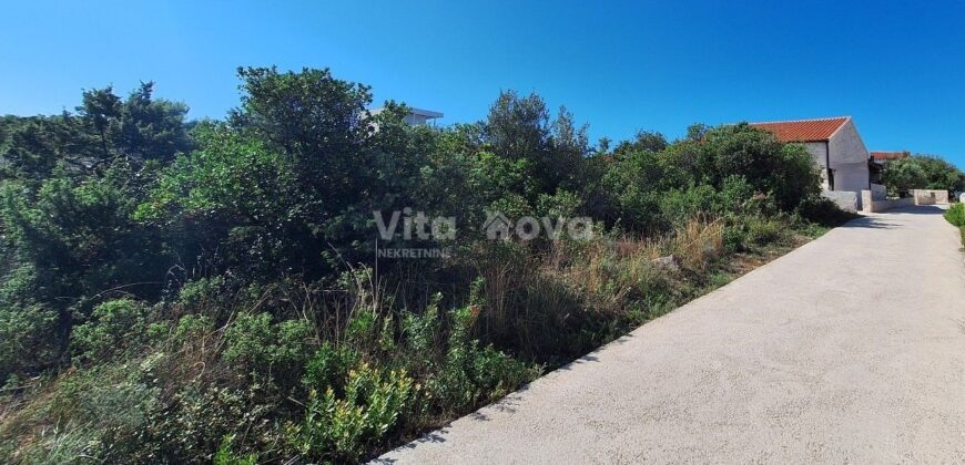 ŽDRELAC, ZEMLJIŠTE S IDEJNIM PROJEKTOM ZA KUĆU!