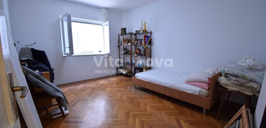 POLUOTOK, 60m2, ZA STUDENTE, DUGOROČNO!