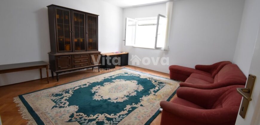 POLUOTOK, 60m2, ZA STUDENTE, DUGOROČNO!