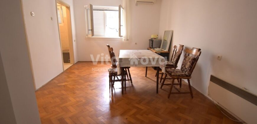 POLUOTOK, 60m2, ZA STUDENTE, DUGOROČNO!