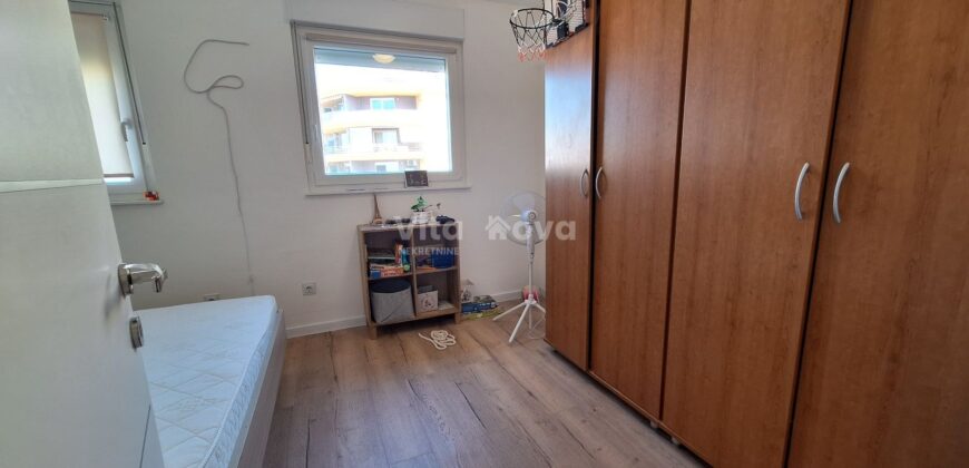 BILI BRIG, REŽIJE U CIJENI, 3-SOBAN, POGLED NA MORE, DUGOROČNO