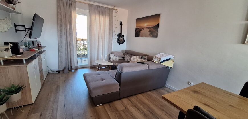 BILI BRIG, REŽIJE U CIJENI, 3-SOBAN, POGLED NA MORE, DUGOROČNO