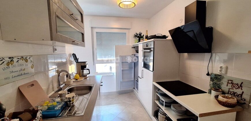 BILI BRIG, REŽIJE U CIJENI, 3-SOBAN, POGLED NA MORE, DUGOROČNO