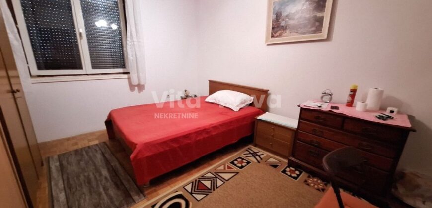 BILI BRIG- DUGOROČNO, 82 M2, 1. KAT, 2 SPAVAĆE SOBE